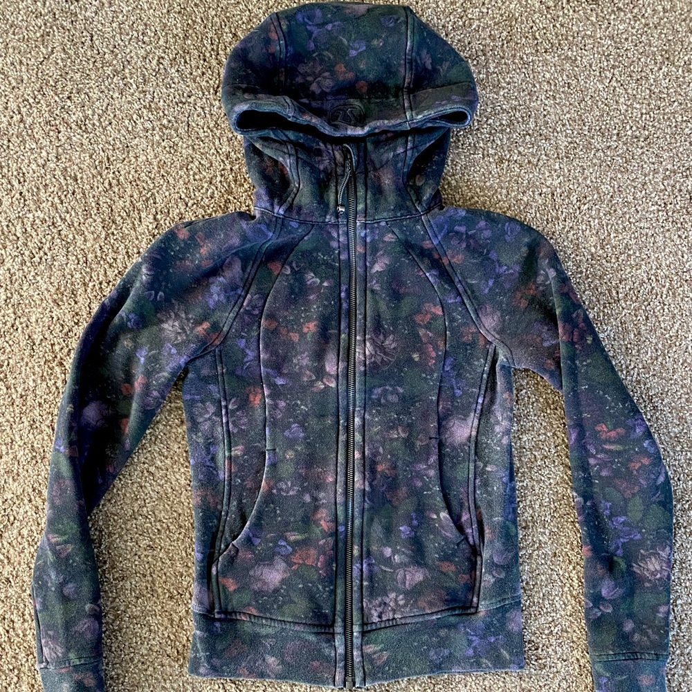 Lululemon Hoodie size 2 Rare